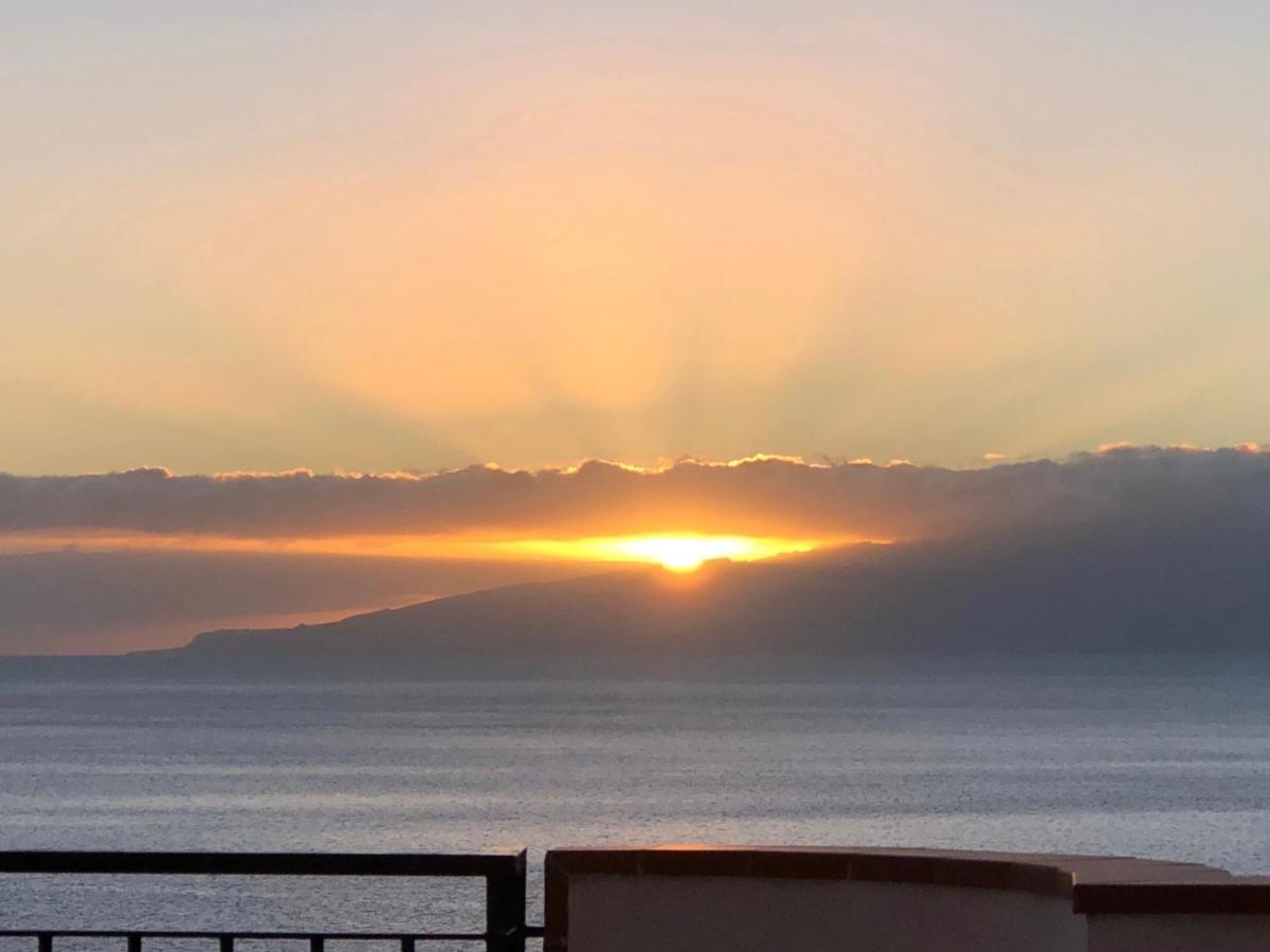 Amazing Duplex With Large Terrace And Sea Views Apartamento Puerto de Santiago  Exterior foto